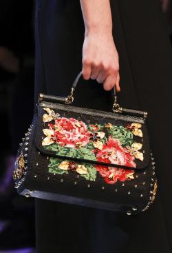 сумка с цветочным принтом от Dolce & Gabbana