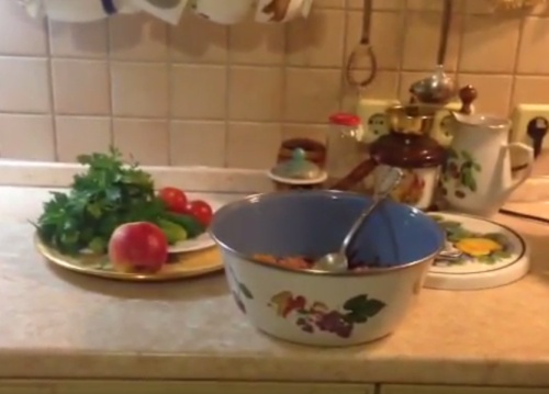 5 классических зимних салатов - видео как готовить