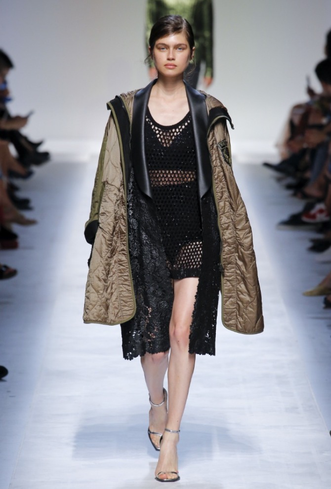 стеганое дамское пальто длиною выше колена - модный тренд весна 2019