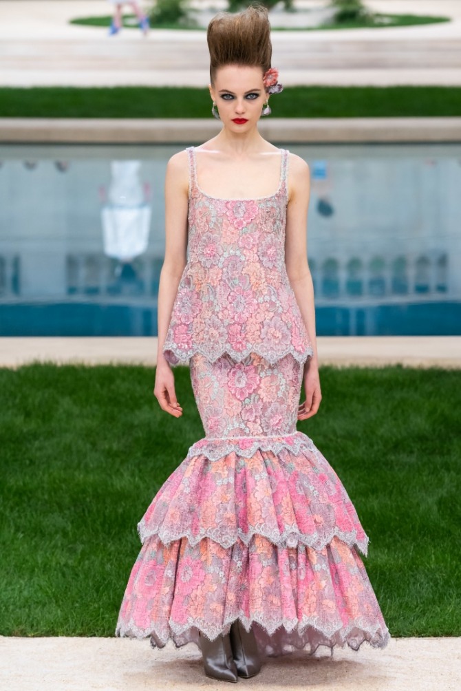 ретро-стиль - роскошный розовый костюм от Chanel