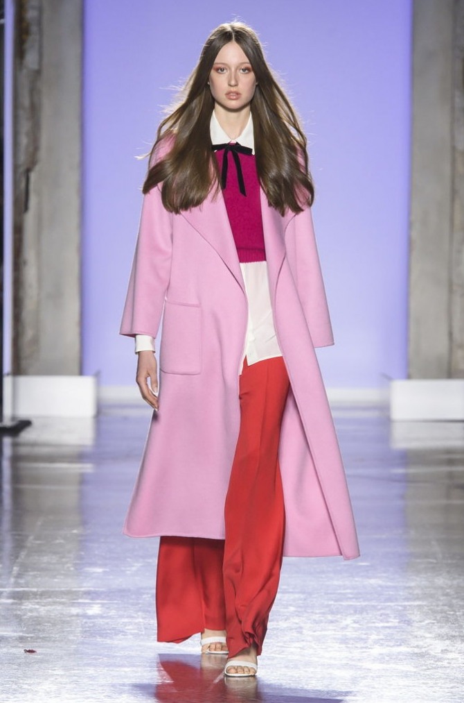 розовое пальто с накладными карманами