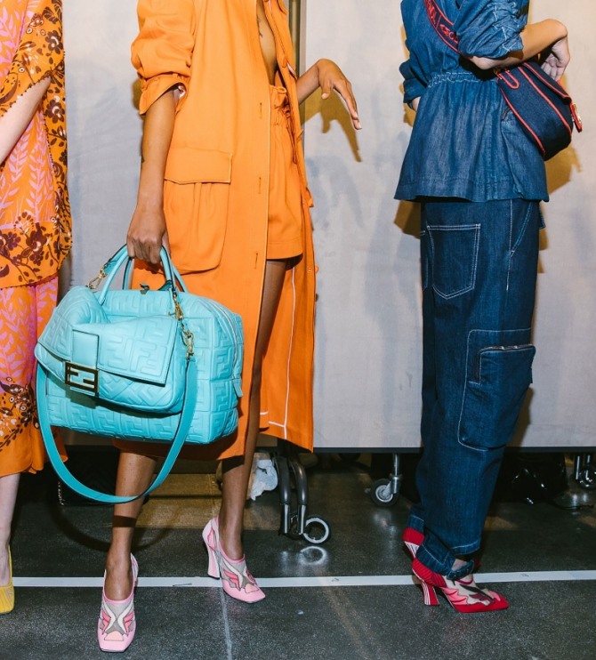 летне-весенние образы 2019 с сумками и обувью разного цвета