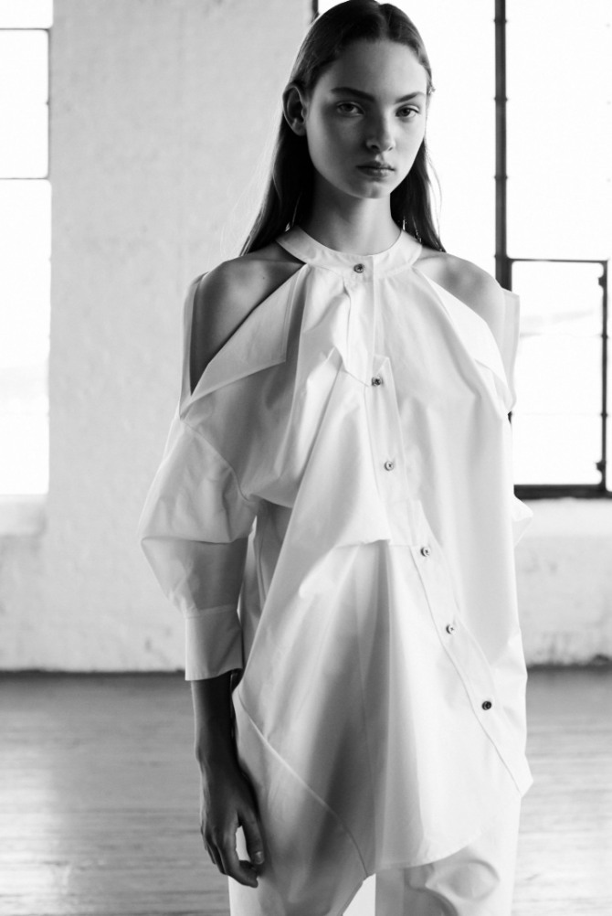 модная летняя блузка 2019 с вырезами на плечах