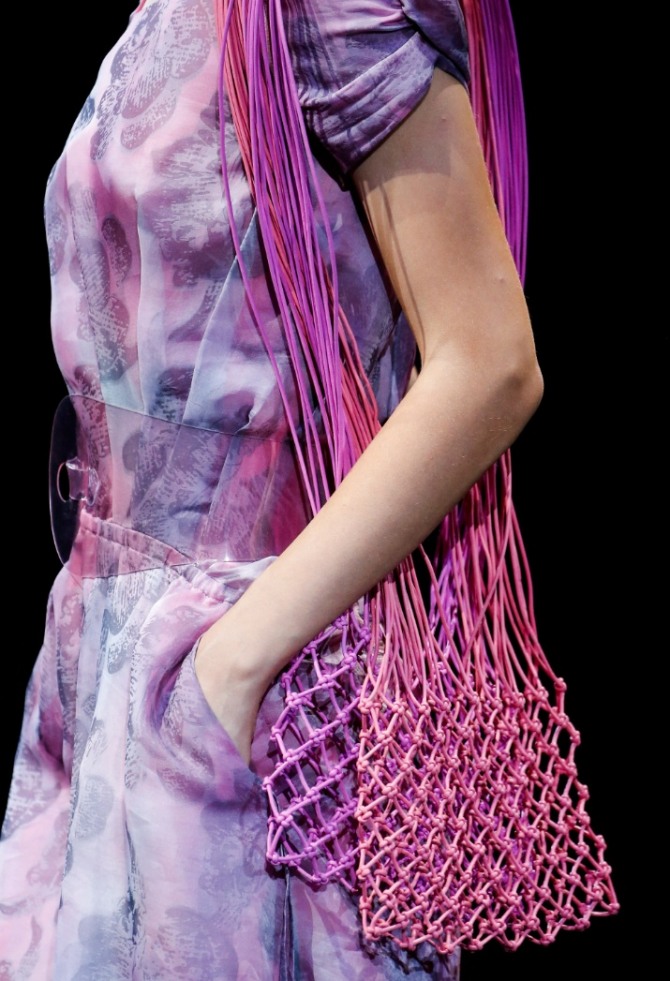 цветные сумки-авоськи из плетеных веревок