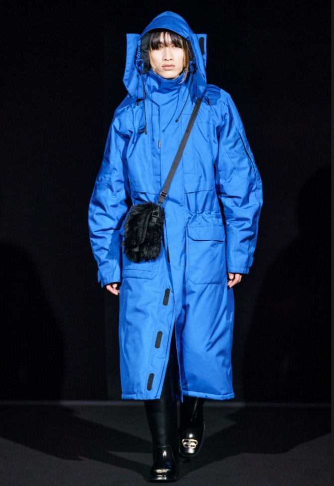 Balenciaga - мужской зимний пуховик 2020 года голубого цвета
