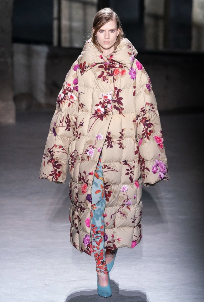Dries Van Noten - модный женский пуховик 2020 года - это пуховое длинное пальто оверсайз
