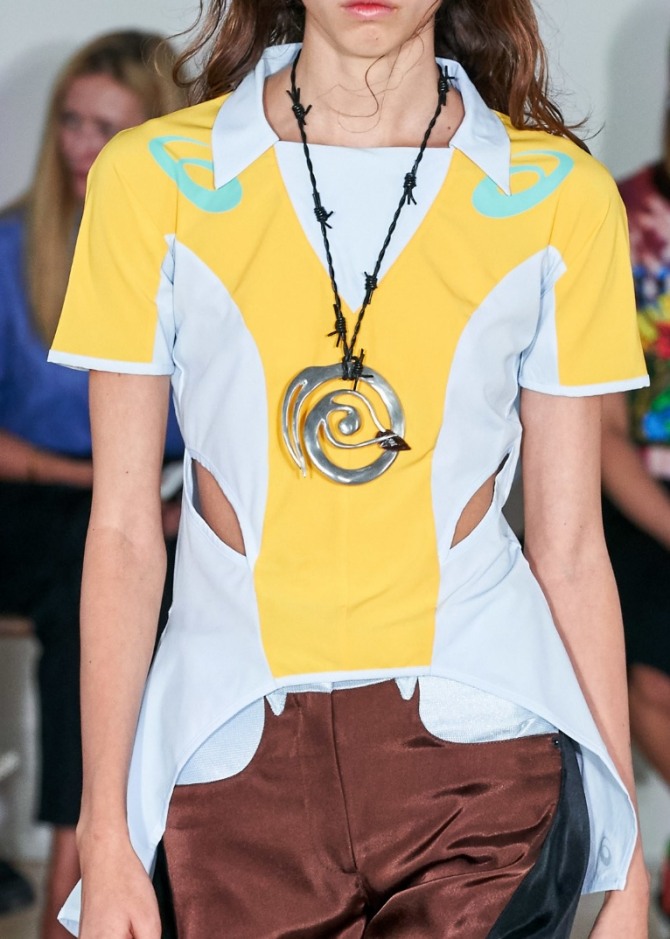 модная летняя блуза 2020 с асимметричным низом и вырезами в области талии, воротничком и короткими рукавами