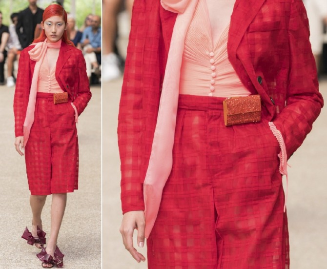 деловой женский костюм красного цвета от модного дома Marco de Vincenzo - жакет и удлиненные шорты