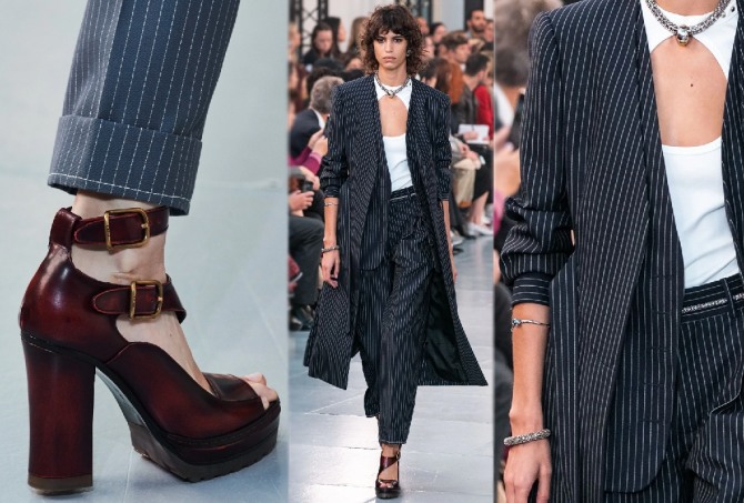 женская деловая мода 2020 года, примеры стилизации с модными женскими туфлями бордового цвета с платформой в носочной части от Chloé в сочетании с аксессуарами и деловым брючным женским костюмом-тройкой в полоску