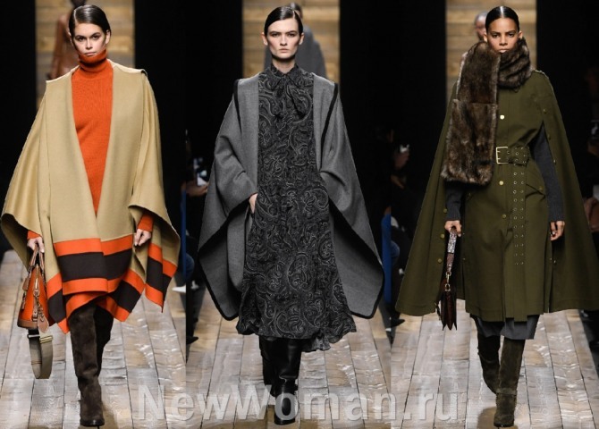 модная женская одежда на сезон осень-зима 2020-2021 от американского бренда Майкл Корс - пальто-накидки из верблюжьей шерсти и модель кейпа-милитари - фото с недели моды в Нью-Йорке
