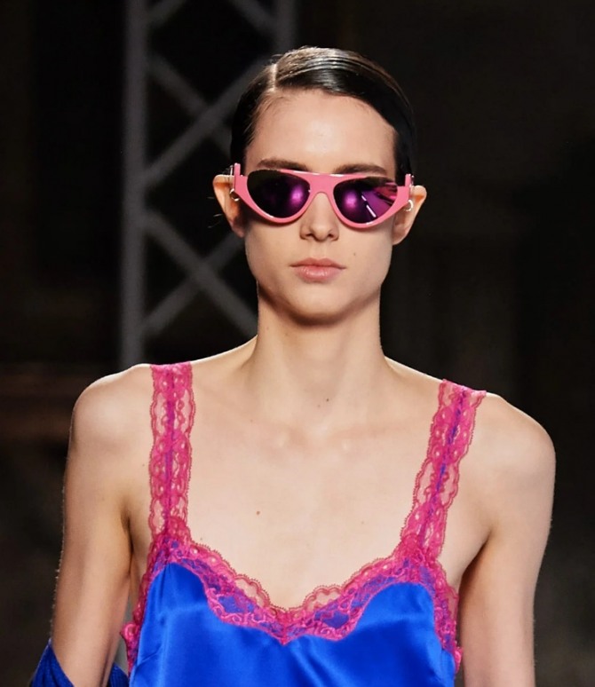солнечные очки осень-зима 2020-2021 с розовой оправой из пластмассы - Emilio Pucci