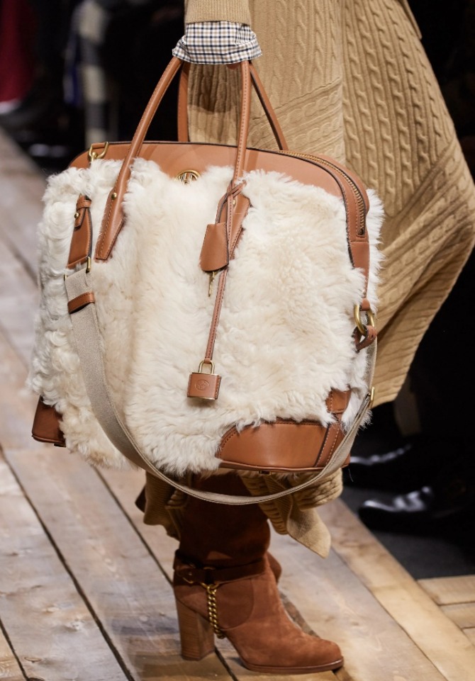 модный декор брендовых сумок зима 2020-2021 - отделка из искусственного меха
