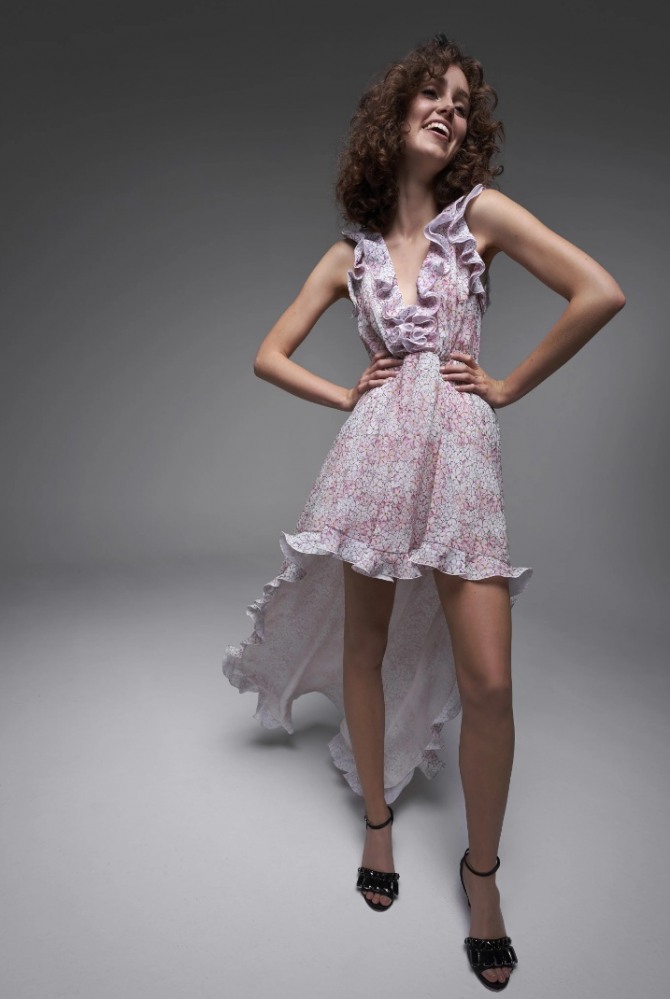 летнее платье-сарафан 2021 года с рюшами фасона маллет с асимметричным подолом