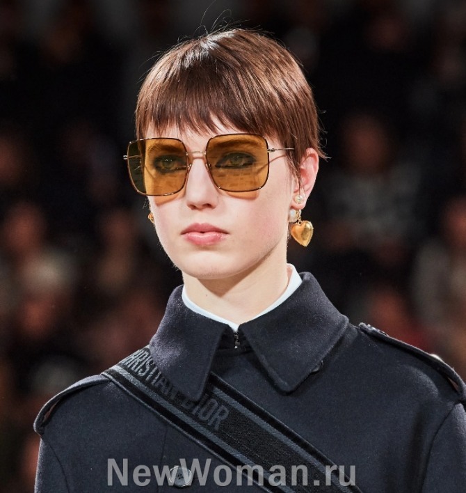 Christian Dior - очки квадратной формы - модный тренд осенней женской моды для девушек и женщин 2020 года