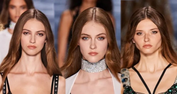прически для длинных волос цвета темной карамели от бренда Dolce & Gabbana весна-лето 2022