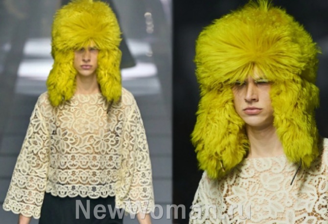 шапка-ушанка унисекс из искусственного длинношерстного меха желтого цвета - Gucci (Миланская неделя моды)
