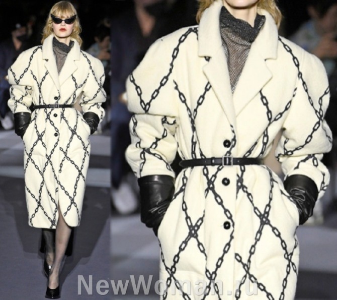 светлое женское пальто миди в ретро-стиле, подиум 2023 года, Милан
