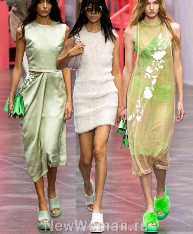 новинки самых модных летних платьев 2023 года и стильные аксессуары к ним - луки с миланского показа бренда Fendi SPRING 2023 READY-TO-WEAR