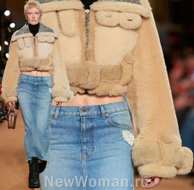 горячий тренд осень-зима 2024 - укороченные женские куртки в ансамбле с длинной юбкой или брюками из денима