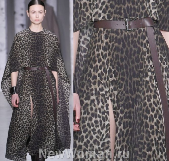 платье со шлейфом, с ремнем на талии и с леопардовым принтом в черно-бежевой цветовой гамме