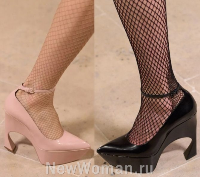 женские туфли 2024 года, тренды, острый мыс, ремешок вокруг лодыжки, платформа в носочной части, необычный каблук-пирамидка
