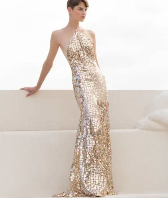 новогоднее блестящее золотое платье с фасоном "русалка", с американской проймой, металлизированная ткань под кожу крокодила