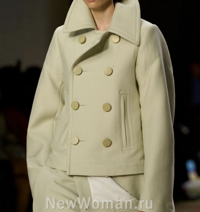короткое пальто-бушлат для женщин из шерсти пастельно-болотного цвета